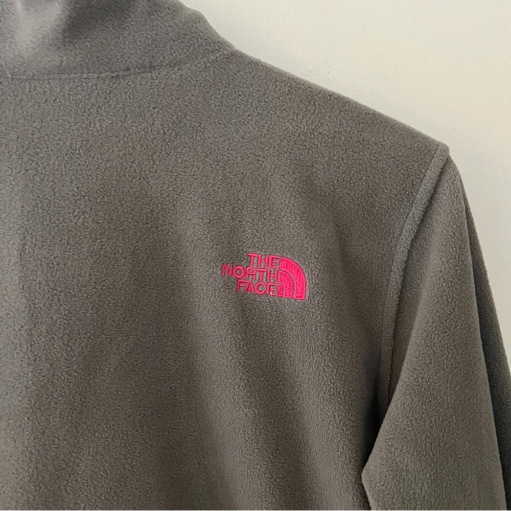The North Face Girl’s Fleece Full Zip Up Grey with Pink Zipper Size XL 18